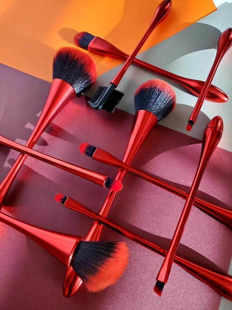 Metellic Red Makeup Brushes